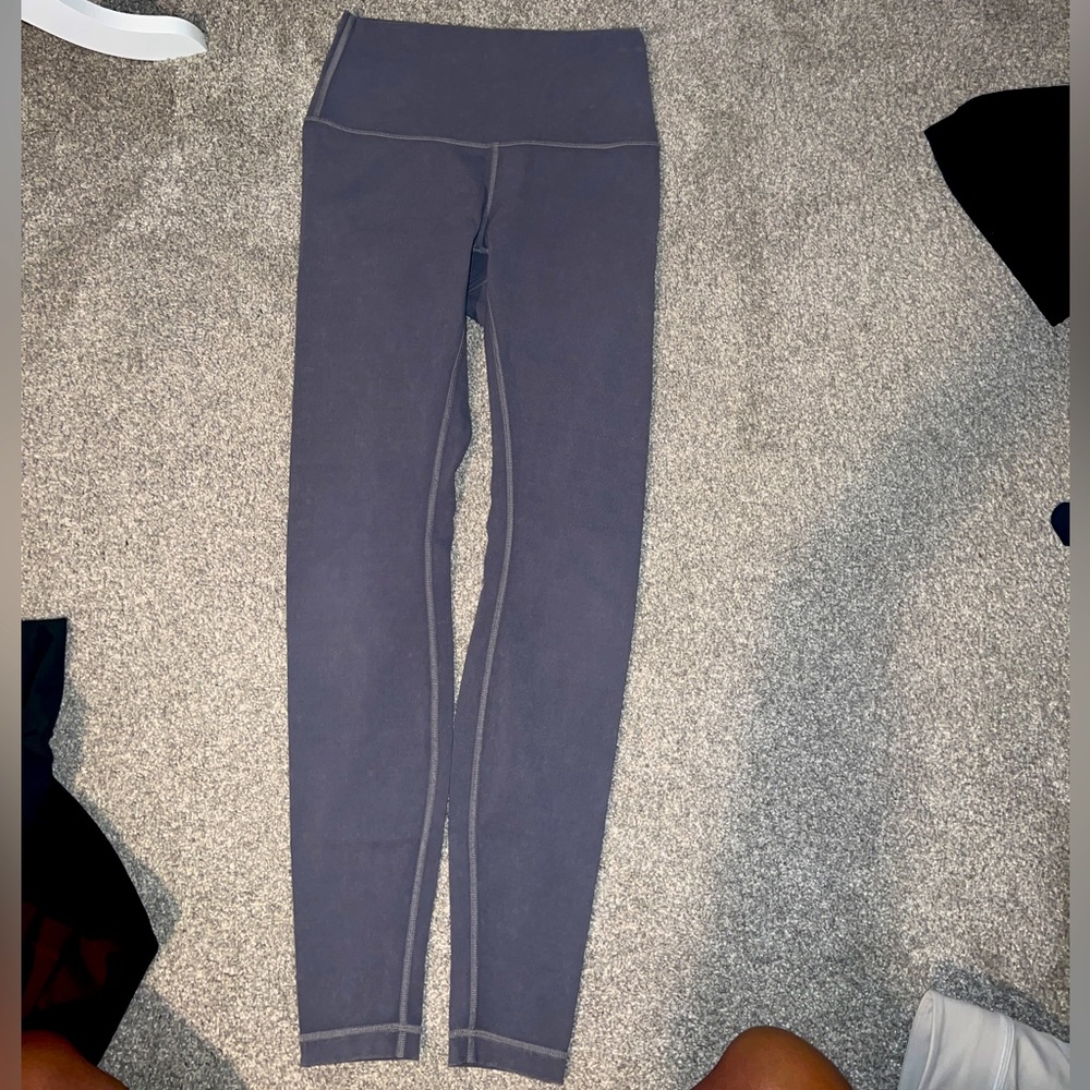 Lululemon high rise Wunder Under- 28in - size 4